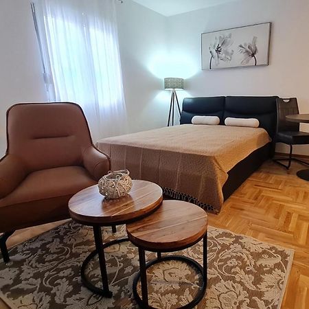Apartman Tim Lux 1 Vrnjacka Banja Exterior photo