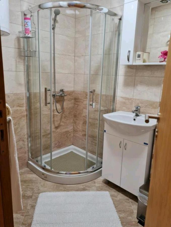 Apartman Tim Lux 1 Vrnjacka Banja Exterior photo