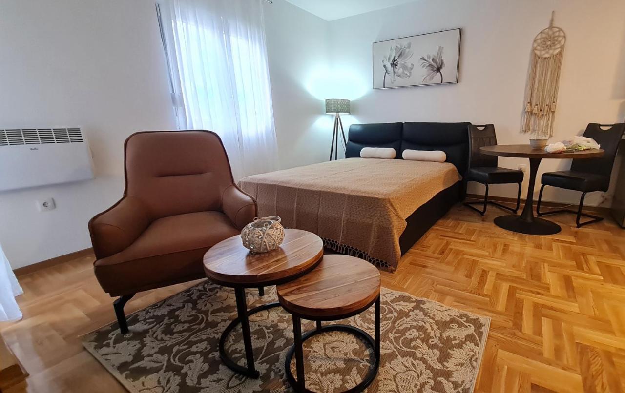 Apartman Tim Lux 1 Vrnjacka Banja Exterior photo